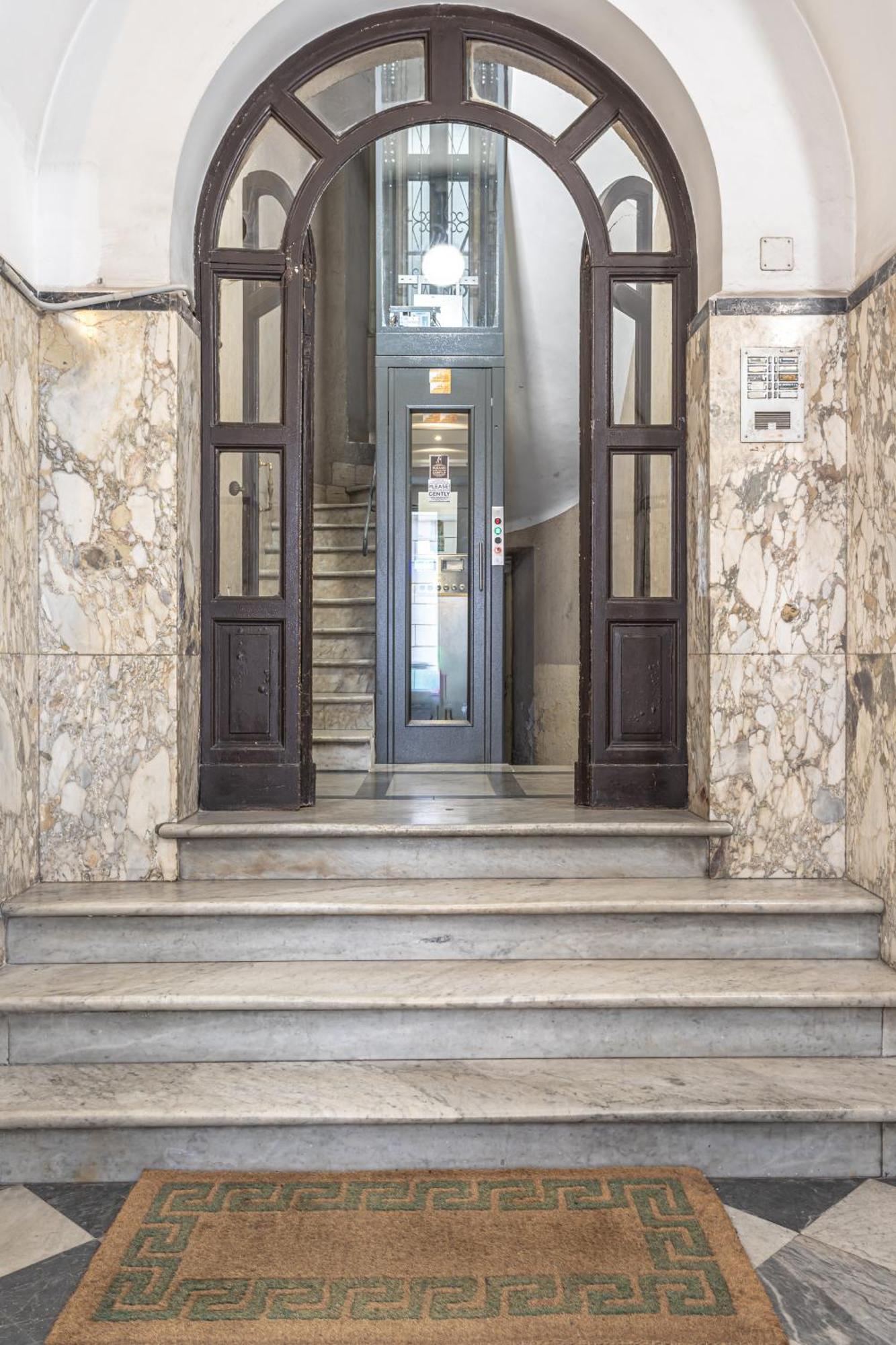 Private Apartment Colosseum Roma Exterior foto